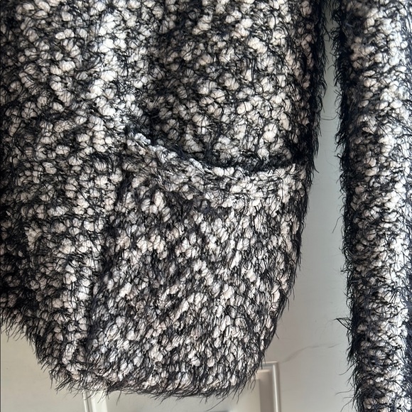 POL Chunky Oversized Cozy Black and White Knit Cardigan - Picture 3 of 9